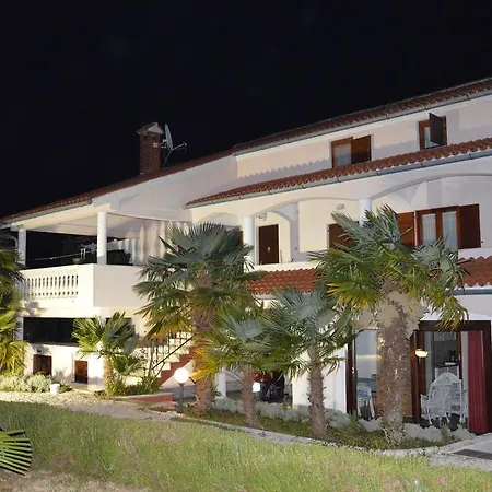 Anastazija *